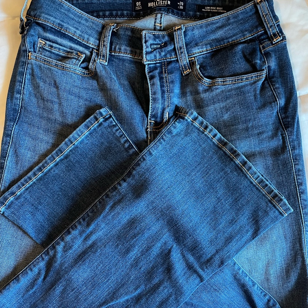 Low rise boot cut stretchy jeans